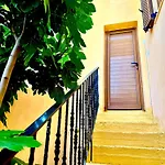 Rafaela Old Town Apartman Rhodes City