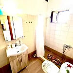 Rafaela Old Town Apartman *
