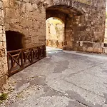 Rafaela Old Town Apartman